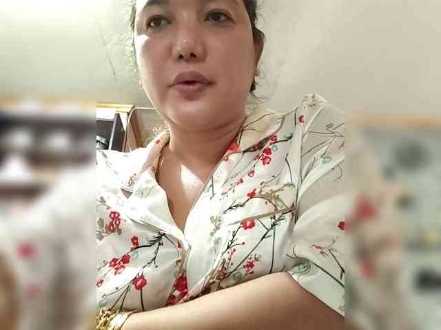 holyjasmine Live Webcam on BongaCams