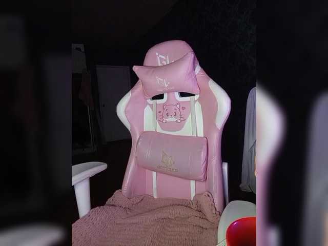 peku-keksy from BongaCams