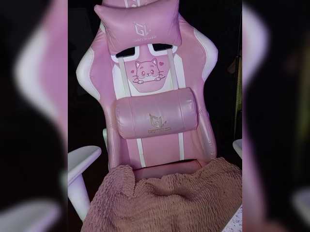 peku-keksy from BongaCams