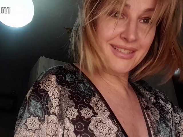 LagoonJoy's BongaCams show and profile