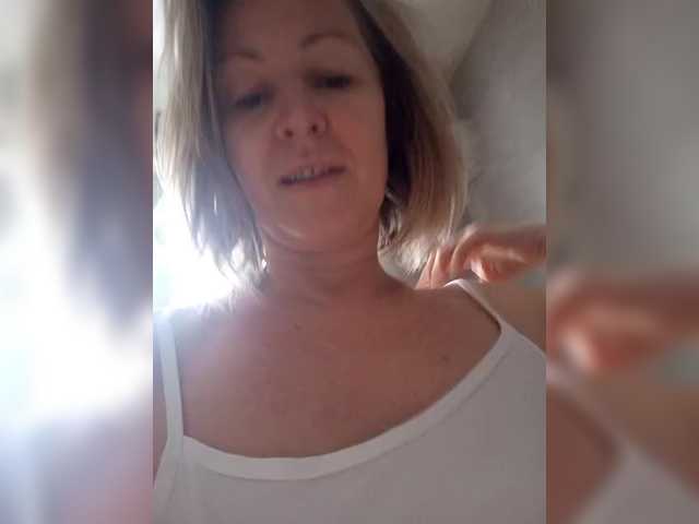 LagoonJoy's BongaCams show and profile