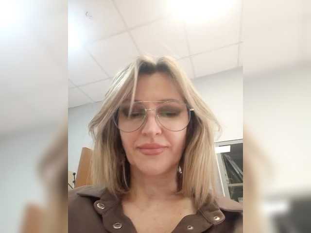 LagoonJoy's BongaCams show and profile