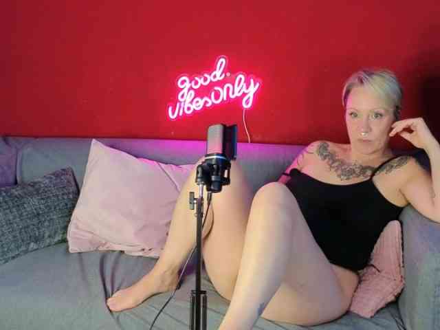 JaninaSecret webcam