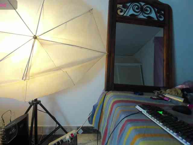 latinaStepStar webcam