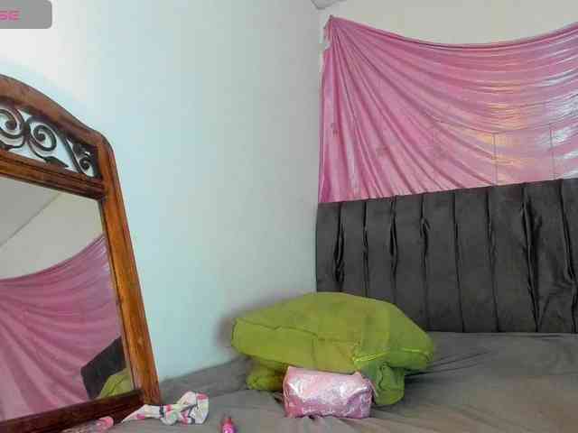 free chat now adult LatinaStepStar