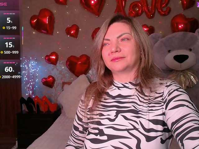 TerriLaxxx's BongaCams show and profile