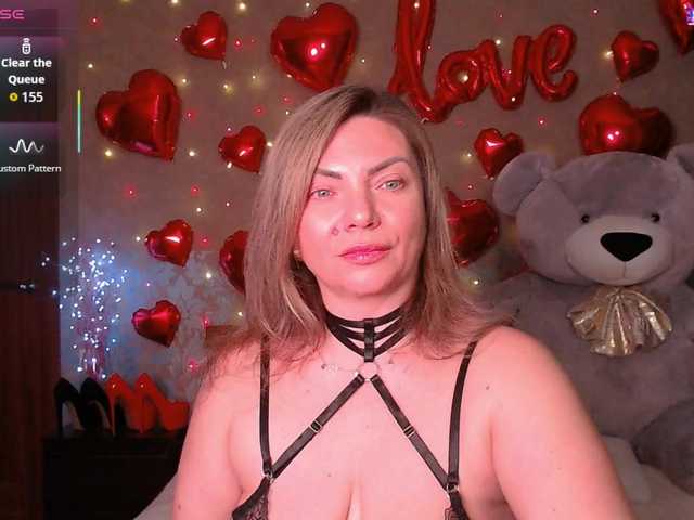 le modèle TerriLaxxx est en webcam porno dans un show sur le site bongacams, il possède les tags suivants: White/Caucasian,Blonde,Shaved