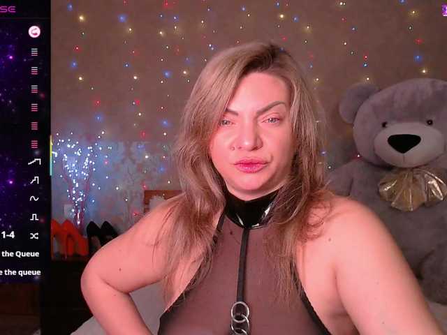 TerriLaxxx's BongaCams show and profile