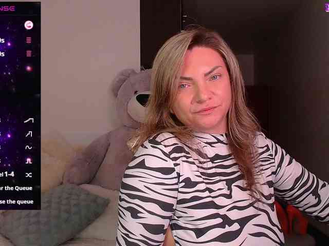 TerriLaxxx webcam