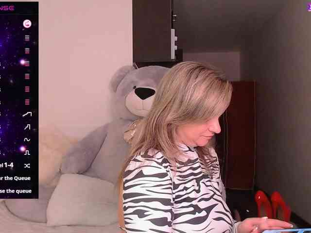 TerriLaxxx webcam