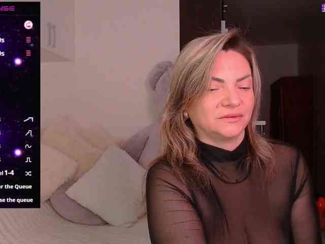 TerriLaxxx bongacams