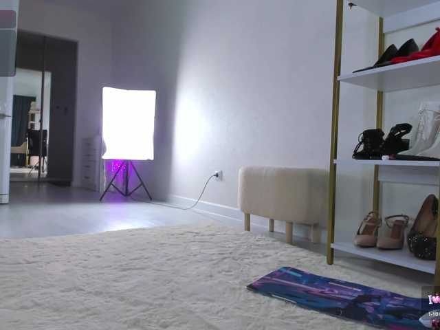 Ashley-Wow's BongaCams show and profile