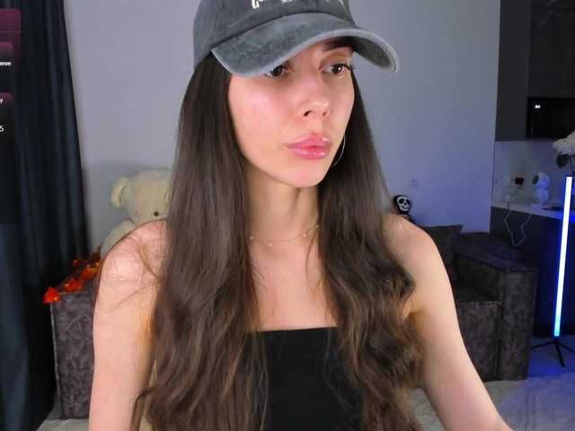  Ashley-Wow chat room