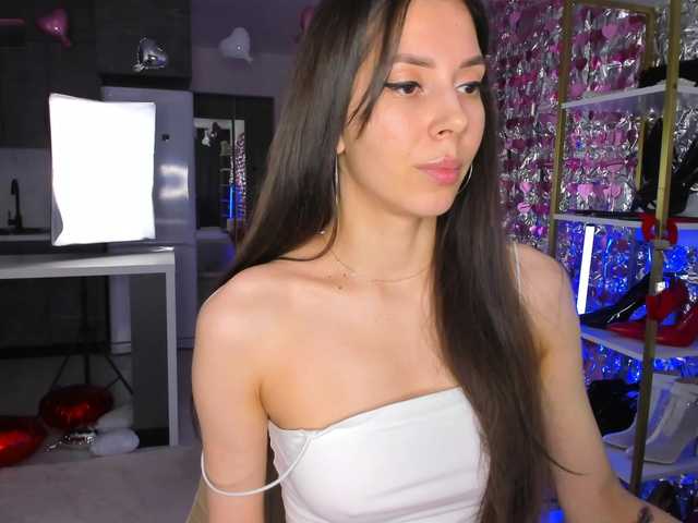 Ashley-Wow's BongaCams show and profile
