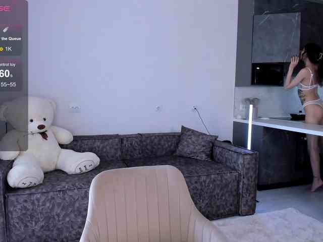 chat on live Ashley-Wow