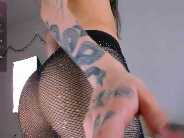 Ashley-Wow Ashley-Wow