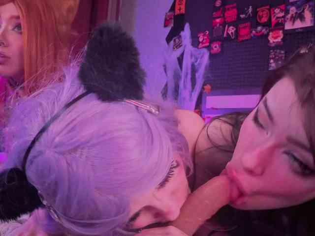 DualHornyFire Live Webcam on {site_name}