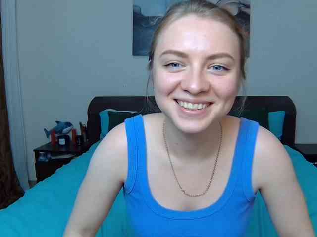 free voyeur web cam LinkaMalinka
