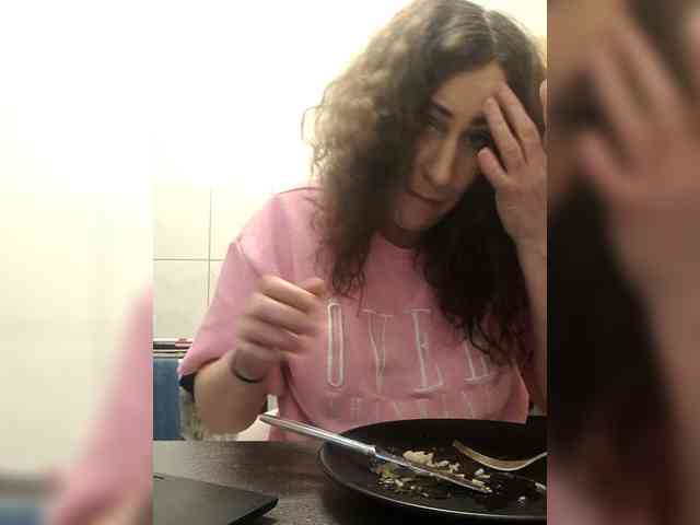 Cyrtlysue666666 webcam