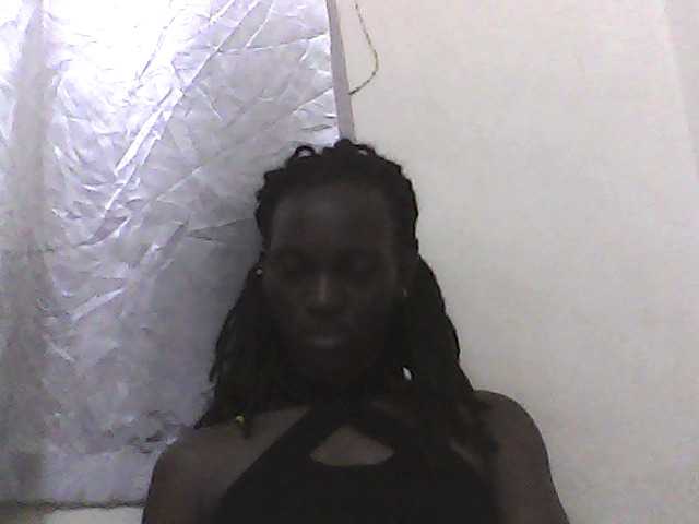 Sexycyndy webcam bongacams model stream image