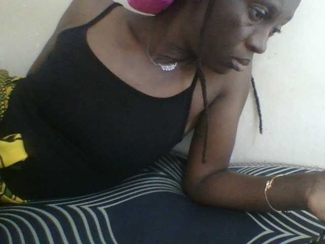 Sexycyndy webcam bongacams model stream image
