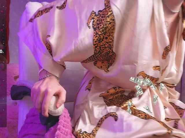 Lilith-Hustle webcam