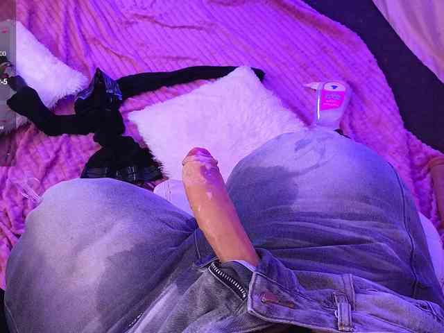 Lilith-Hustle webcam