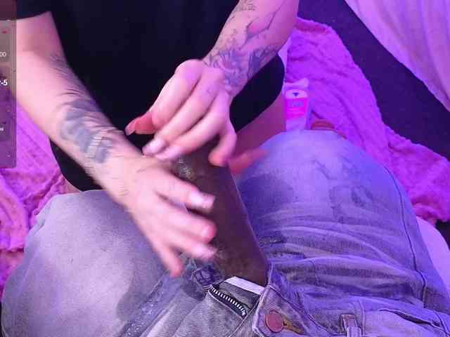 Lilith-Hustle webcam