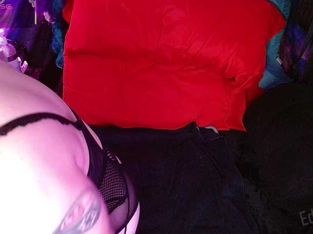 Daddysprincess90699's BongaCams show and profile