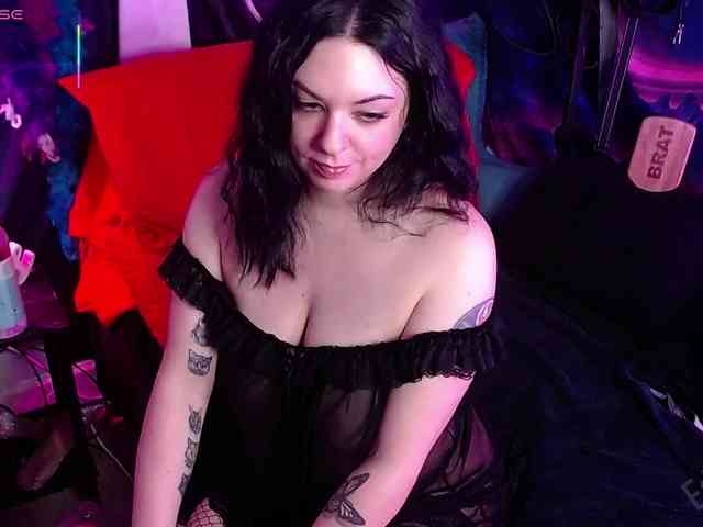 The-Edge-Doll webcam