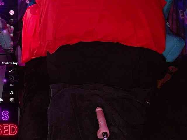 The-Edge-Doll webcam