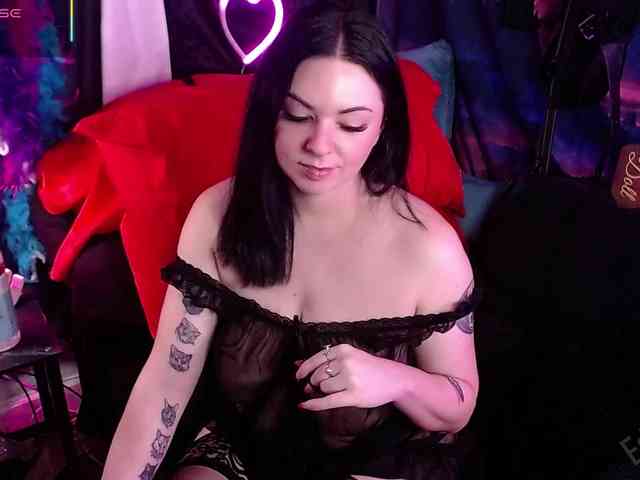 The-Edge-Doll webcam