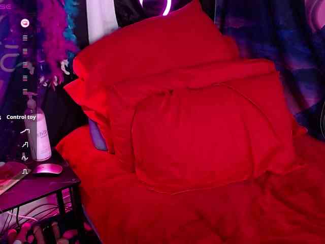 The-Edge-Doll webcam