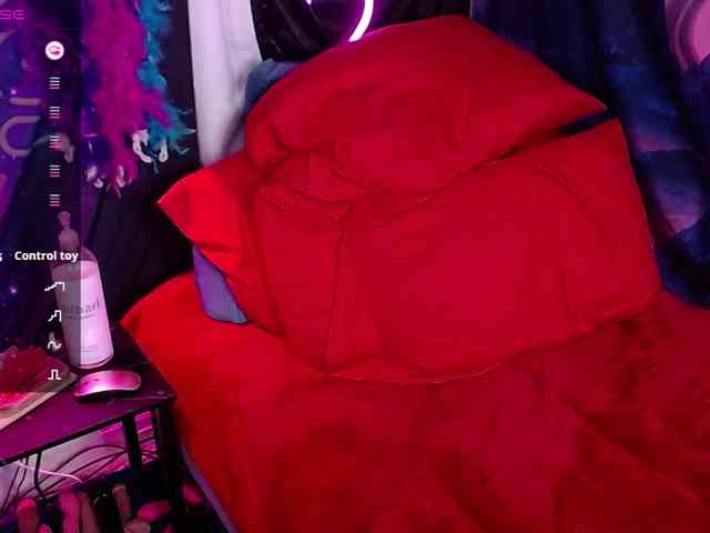 The-Edge-Doll webcam