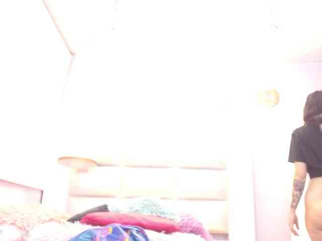 minene-mikami webcam