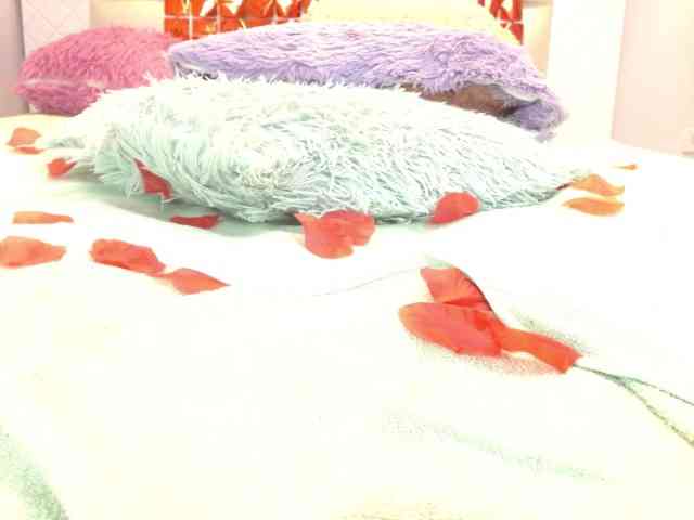 minene-mikami webcam