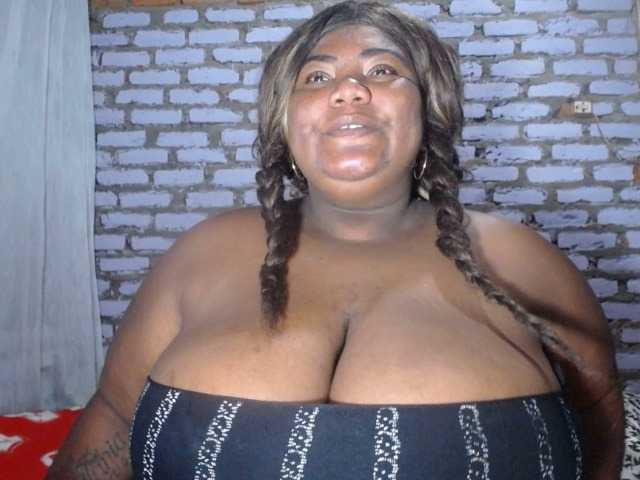 bustyboobsxxll