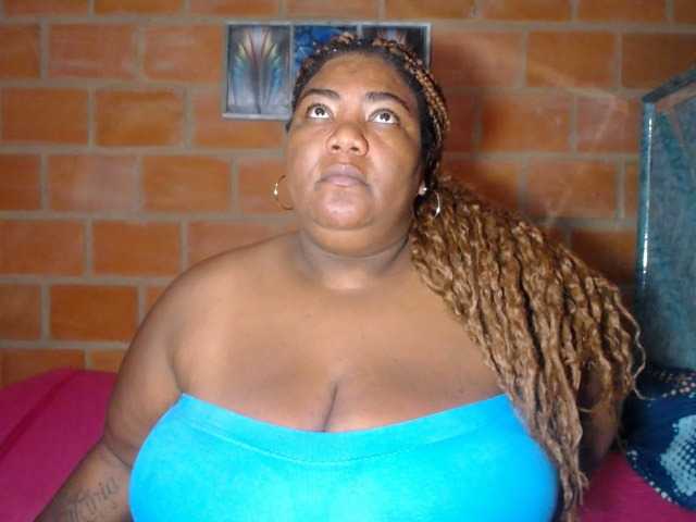 bustyboobsxxll's BongaCams show and profile