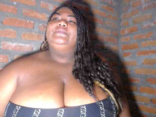 bustyboobsxxll webcam