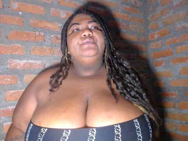 bustyboobsxxll webcam