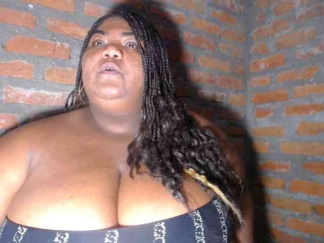 bustyboobsxxll webcam