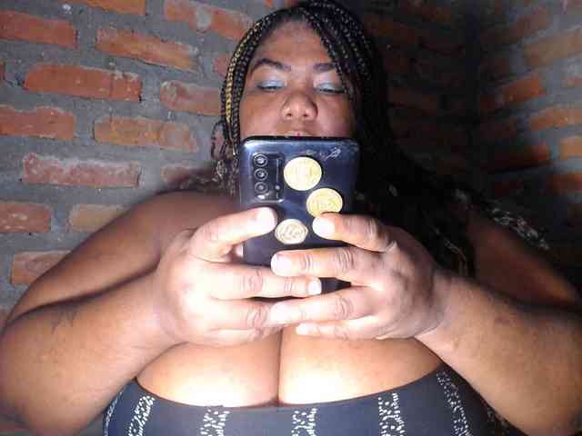 bustyboobsxxll webcam