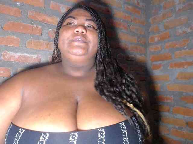 bustyboobsxxll webcam