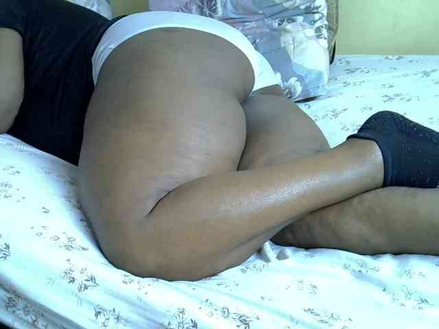 Sexxymamitaa1 webcam