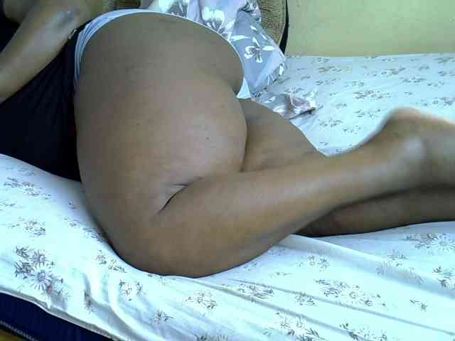 Sexxymamitaa1 webcam