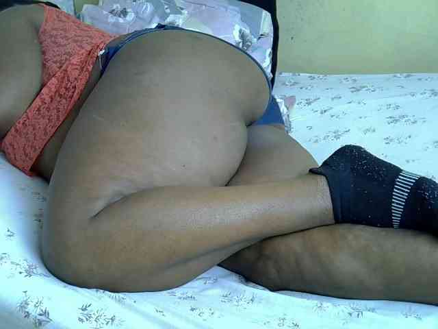 Sexxymamitaa1 webcam