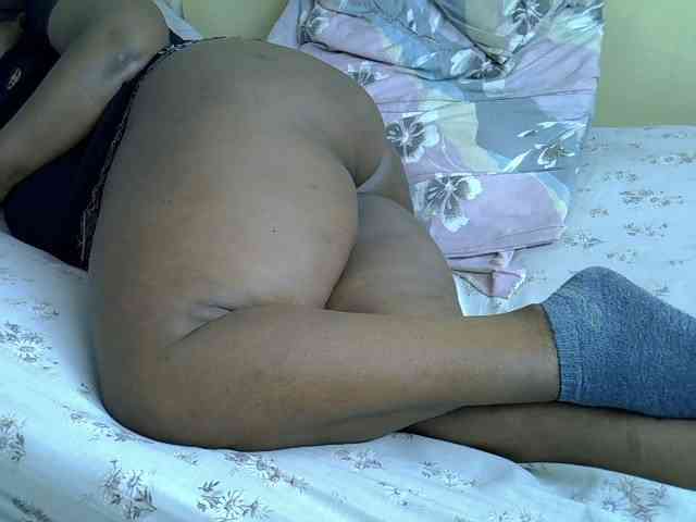 Sexxymamitaa1 webcam