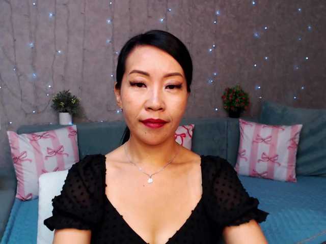 Sarahsexygirl's BongaCams show and profile