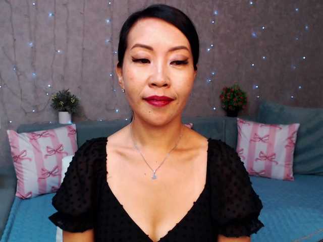 Sarahsexygirl's BongaCams show and profile