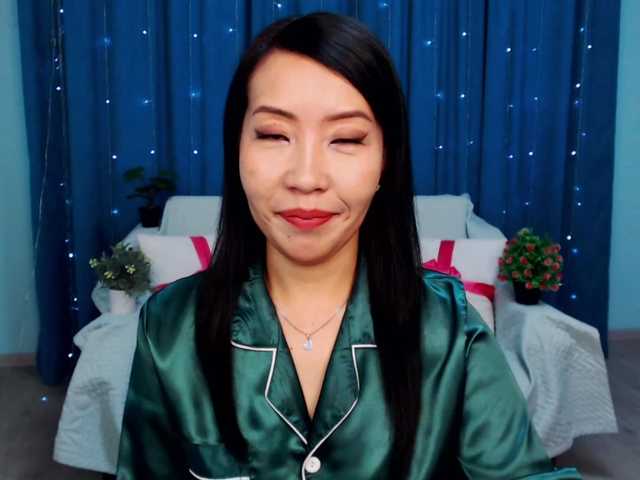 Hot Sarahsexygirl wants you to fuck her body now Sarahsexygirl from BongaCams